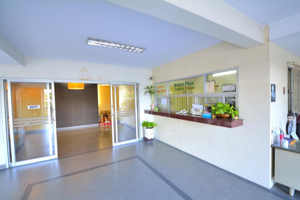 Modern Place Apartment Bangkok Exterior photo